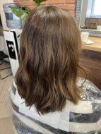 Asyemtria-Jaworzno-salon-fryzjerski-fryzjer-odswiezenie-kolory-blond-zabieg-restoring-1